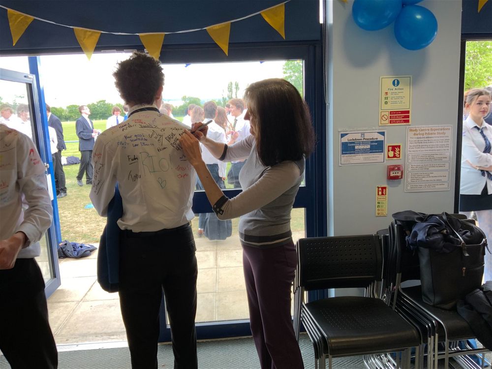 Year 13 Last Day - Image